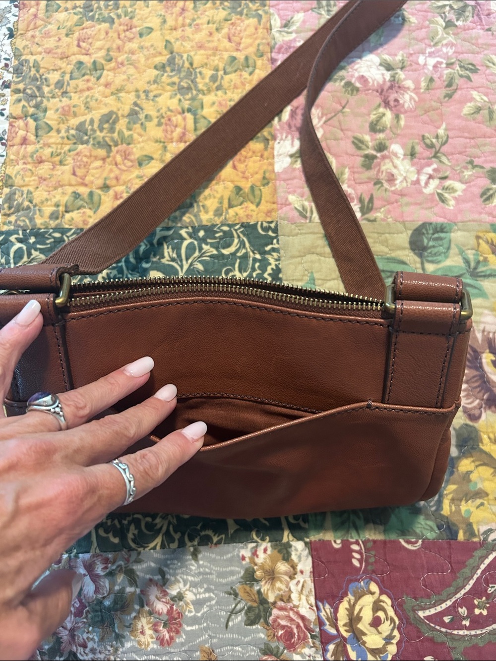 Fossil Rustic Brown Leather Crossbody Bag - Picture 4 of 4
